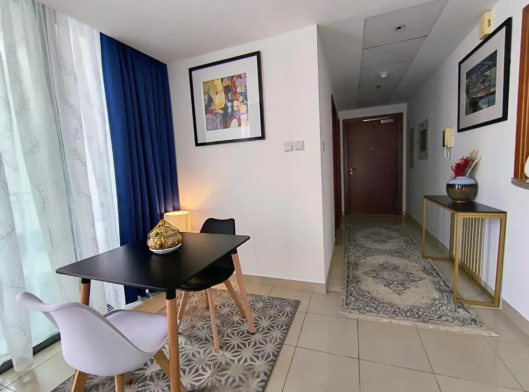Trinity Holiday Homes - Standpoint Tower Downtown Dubai